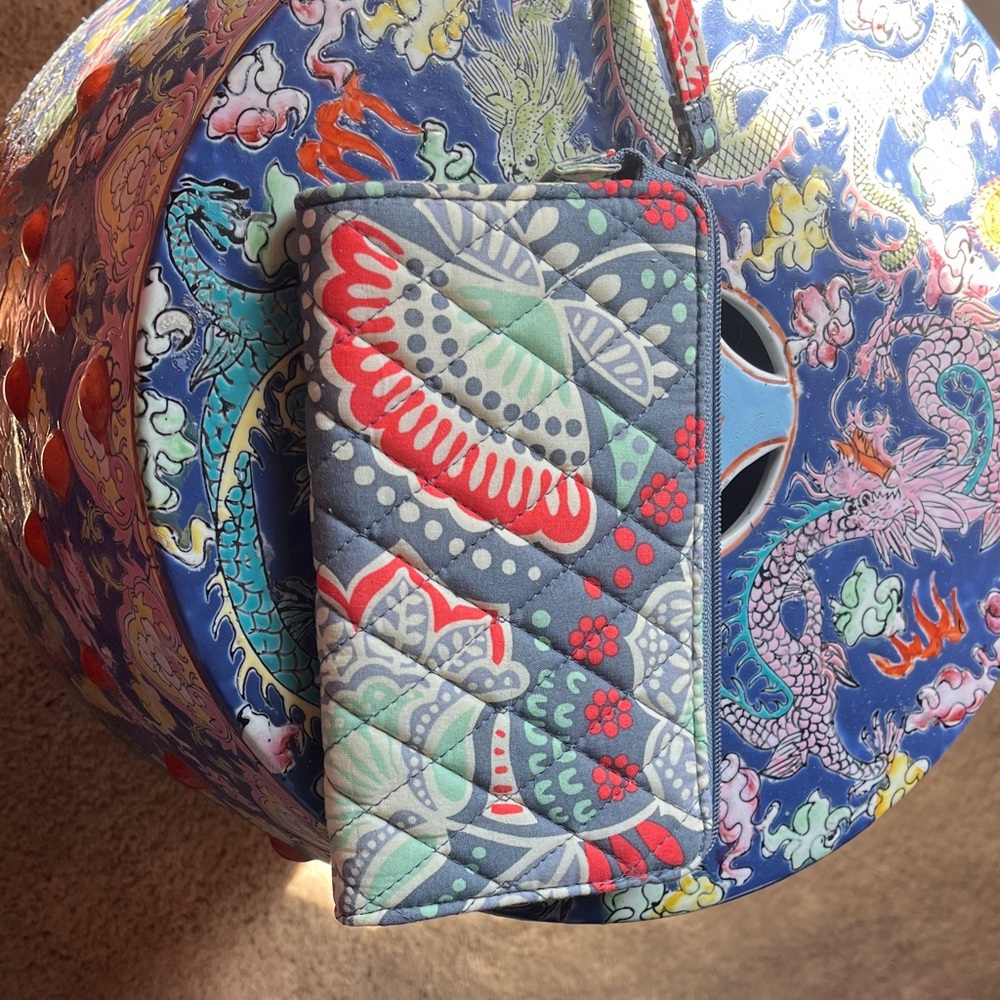 Vera Bradley  Floral Pattern Phone Wallet Case - Blue/Red